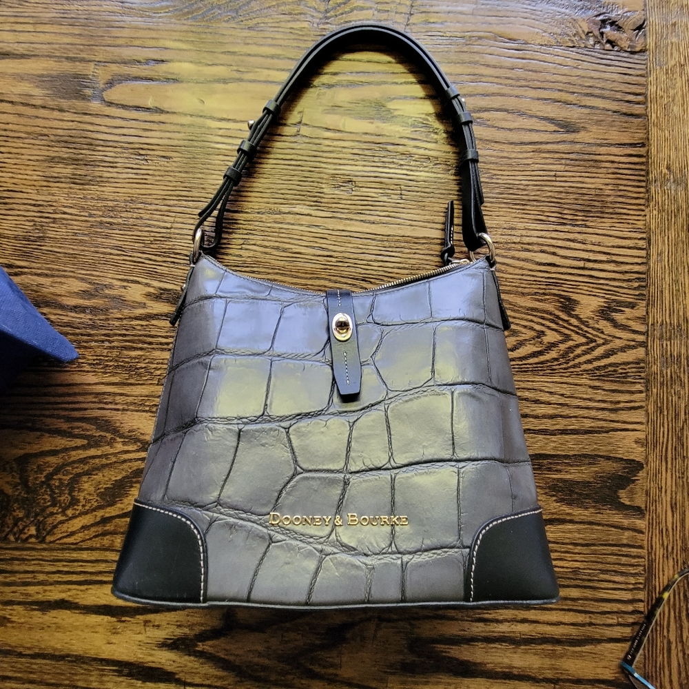 Dooney & Bourke purse